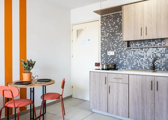 Made With 1-br By Finikoudes Апартаменти