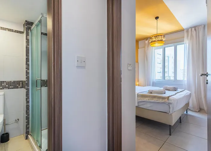 Made With 1-br By Finikoudes Apartment *